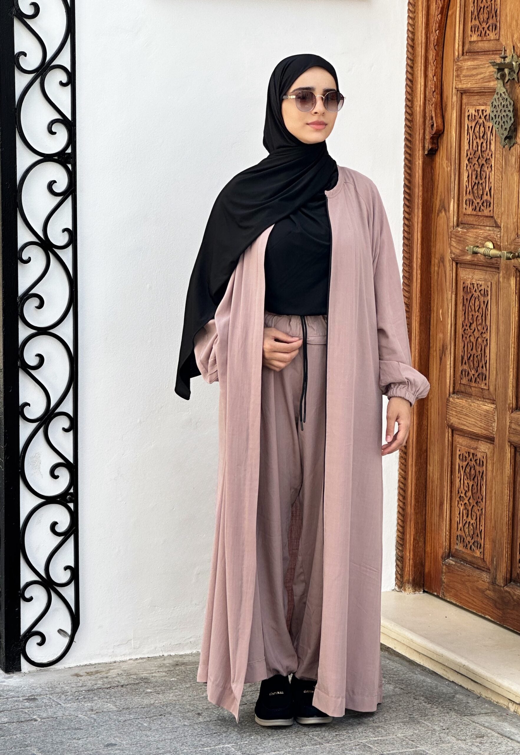 Yusr Abaya Cotton Travel Set (Abaya &amp; Trousers) - Pale Mauve, 56″ (143 cm) image