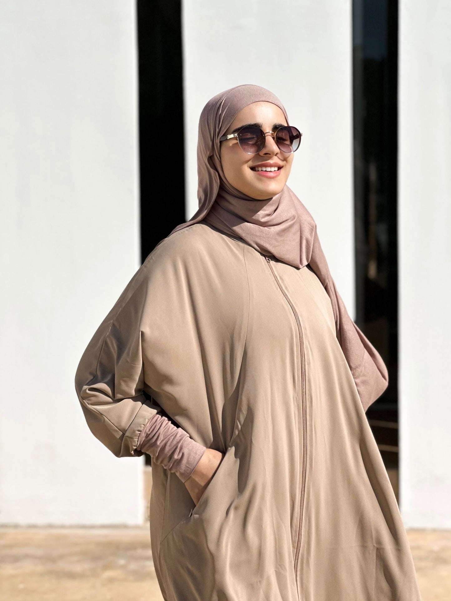 Hayaa Abaya &amp; hijab (LATTE) image 4