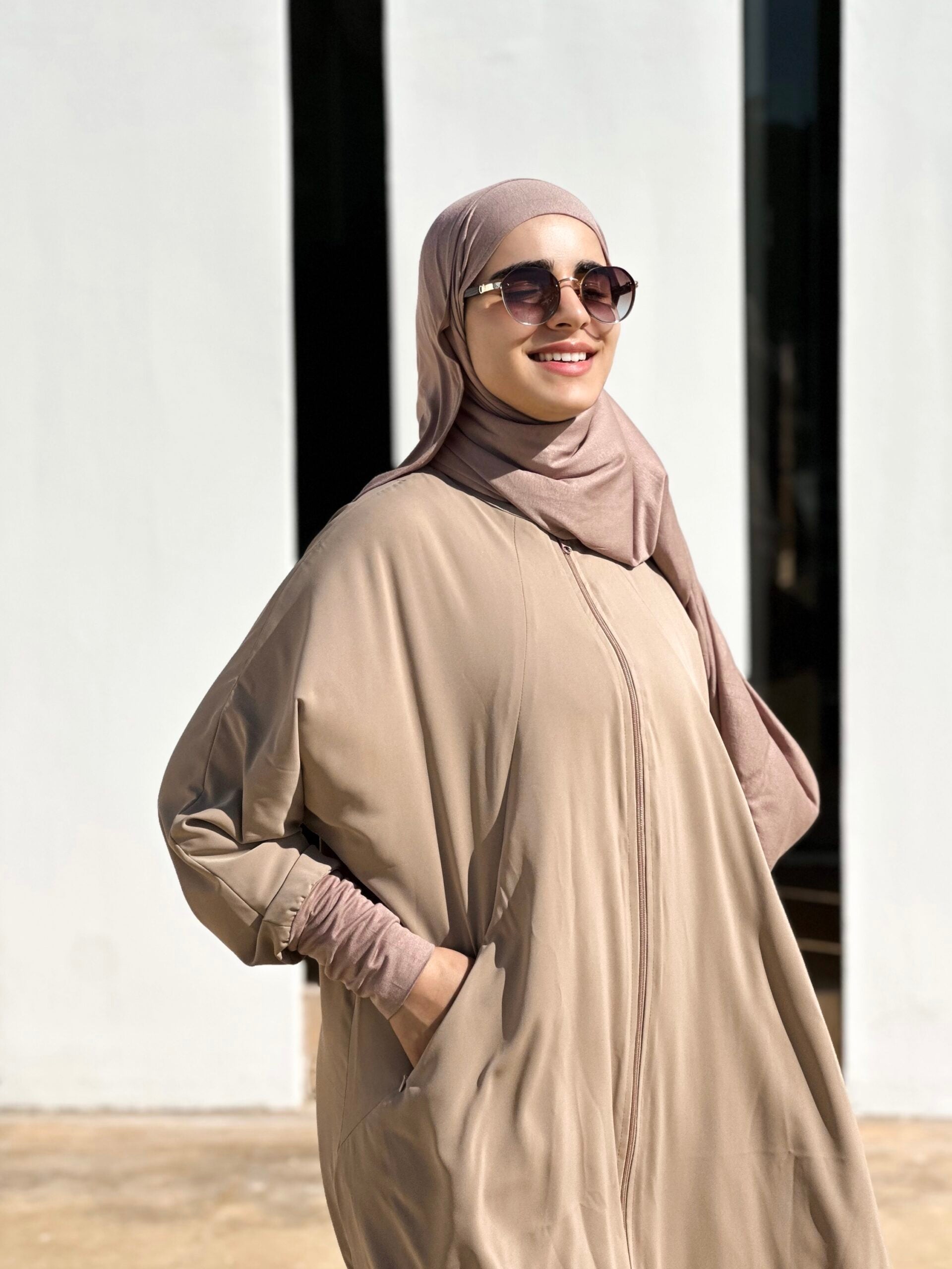 Hayaa Abaya &amp; hijab (LATTE) image 4