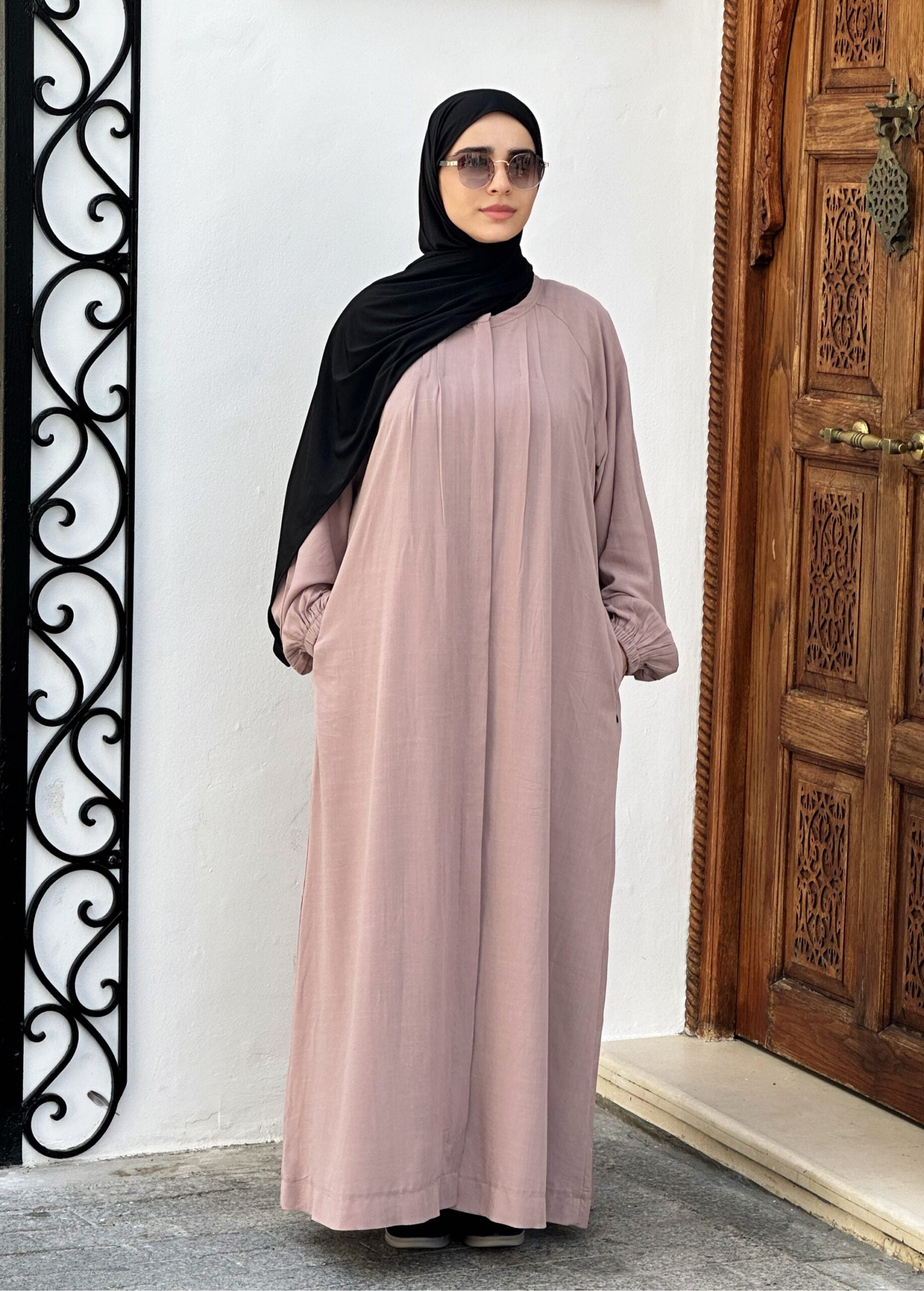 Yusr Abaya Cotton Travel Set (Abaya &amp; Trousers) - Pale Mauve, 57″ (146 cm) image