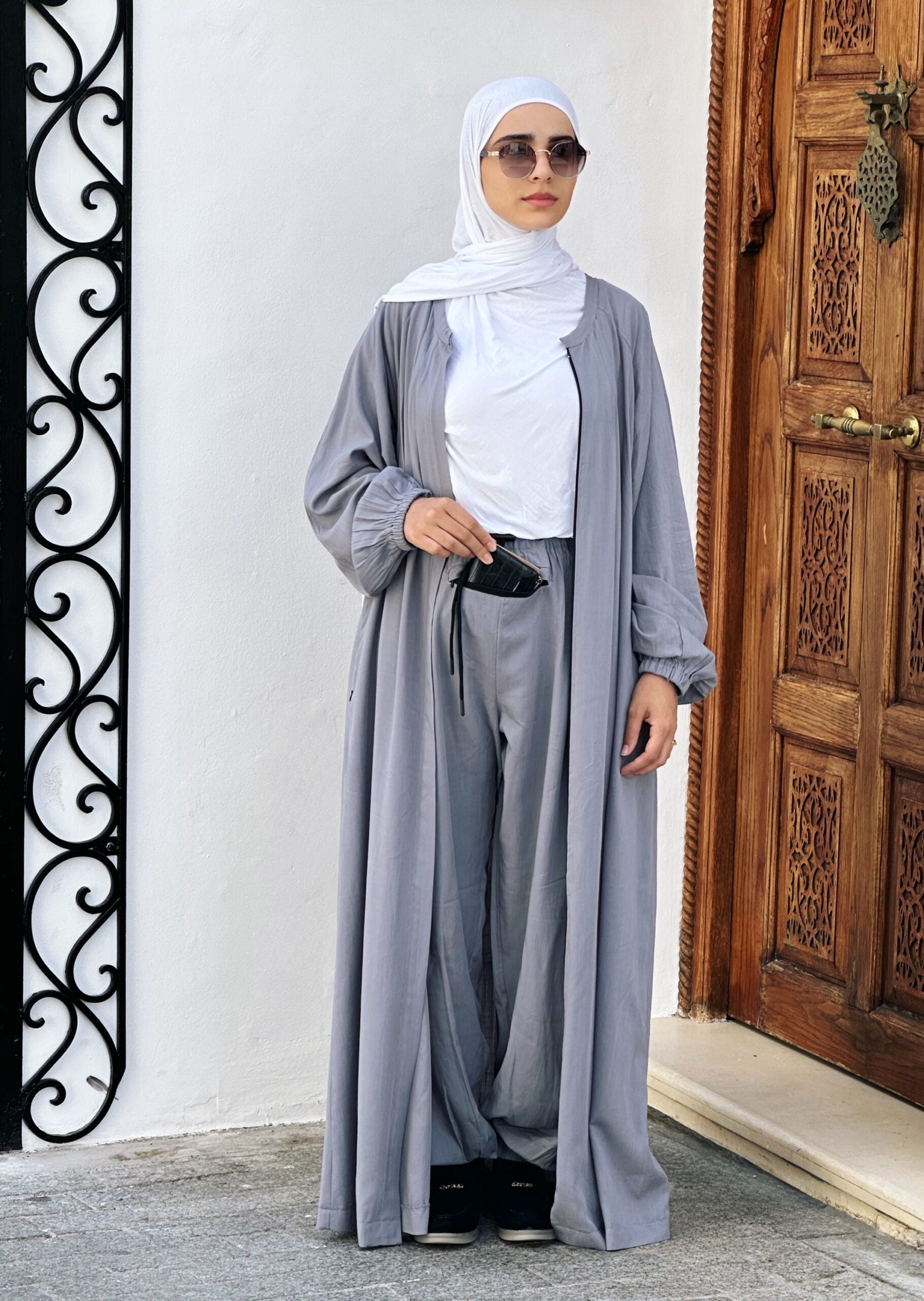 Yusr Abaya Cotton Travel Set (Abaya &amp; Trousers) - Sky Grey, 55″ (140 cm) image