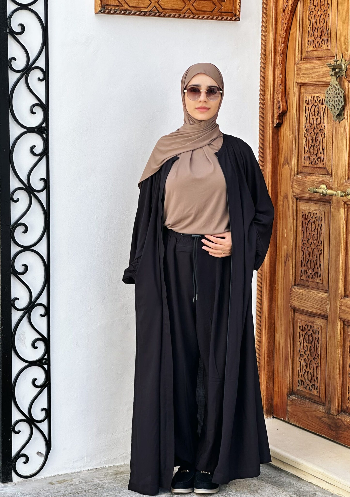 Yusr Abaya Cotton Travel Set (Abaya &amp; Trousers) - Black, 55″ (140 cm) image